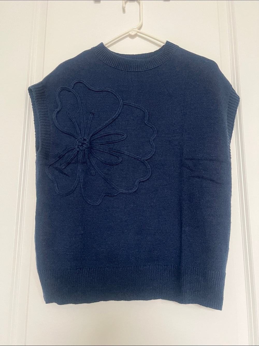 Amazon Navy Knit Floral Applique Crew Neck Sweater Vest